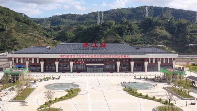 普洱特色团建:坐上火车游普洱,打卡墨江北回归线标志园 普洱特色团建:坐上火车游普洱,打卡墨江北回归线标志园